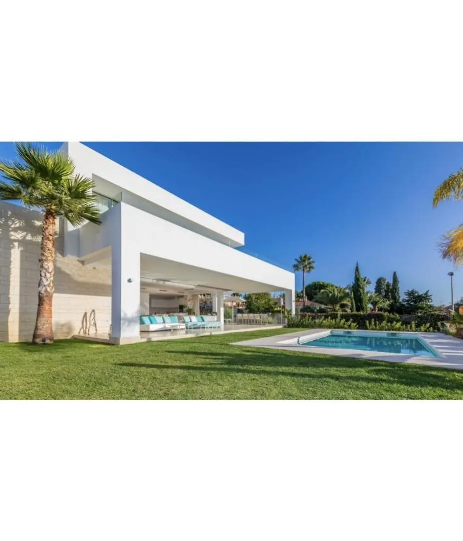 Beautiful Villa With Amazing Views Marbella