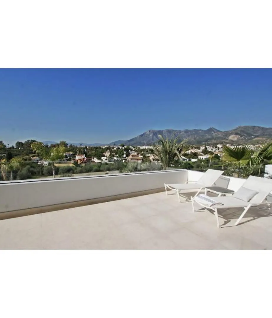 Beautiful Villa With Amazing Views Marbella